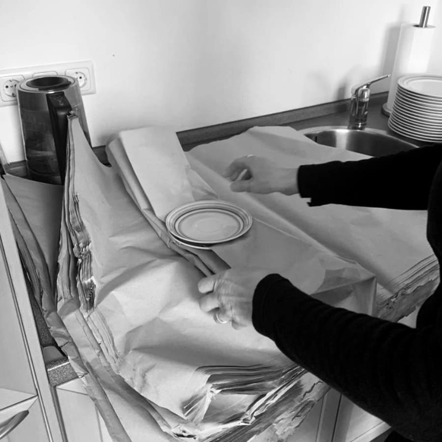 Einpacken von Geschirr