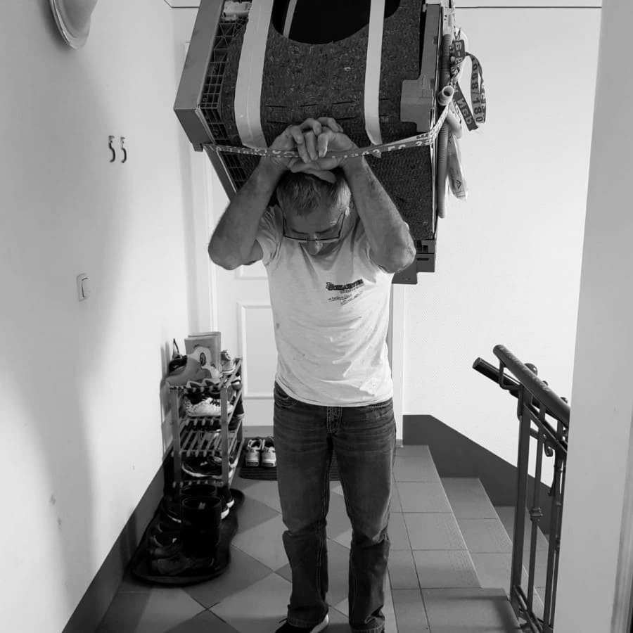 LKW und Möbelaufzug