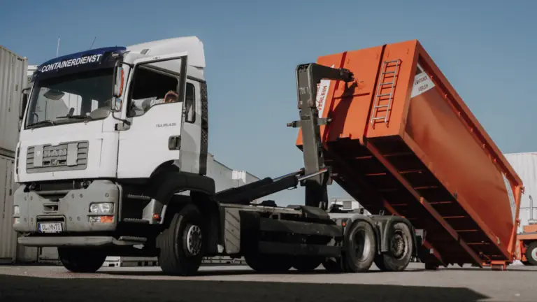 Schlachter LKW für Entrümpelungen